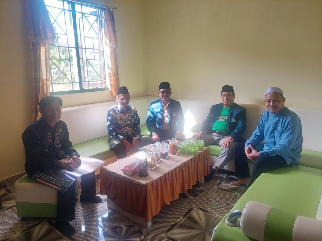 Dekan FSAINTEK UIN Datokarama Palu Dorong Literasi Sains dan Kampus Masa Depan di MA Al-Khairaat Wosu