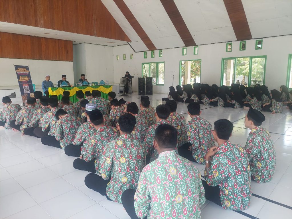 Dekan FSAINTEK UIN Datokarama Palu Dorong Literasi Sains dan Kampus Masa Depan di MA Al-Khairaat Wosu